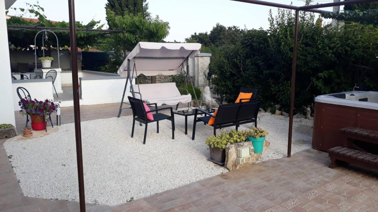 Holiday Home Dioniza Воднян Экстерьер фото