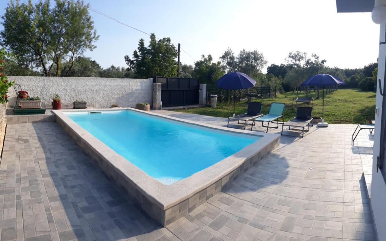 Holiday Home Dioniza Воднян Экстерьер фото