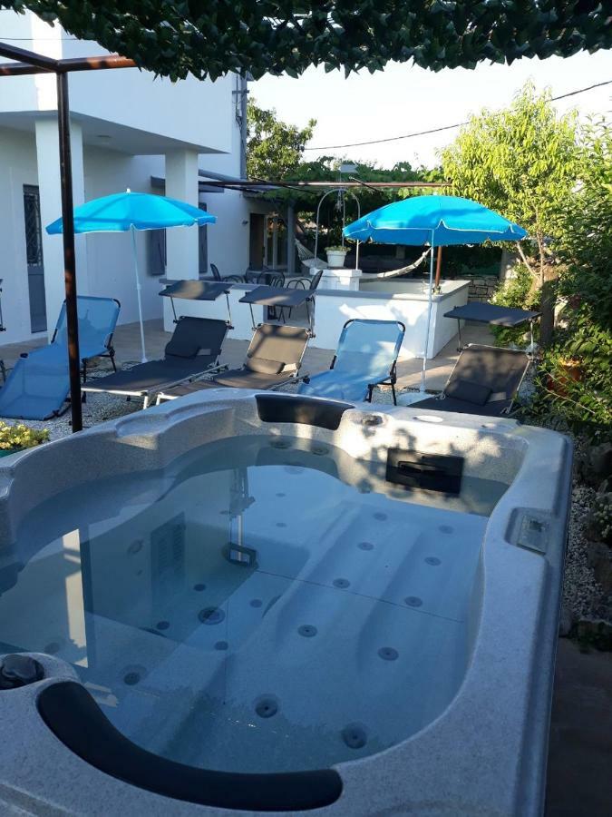 Holiday Home Dioniza Воднян Экстерьер фото