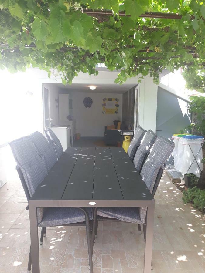 Holiday Home Dioniza Воднян Экстерьер фото