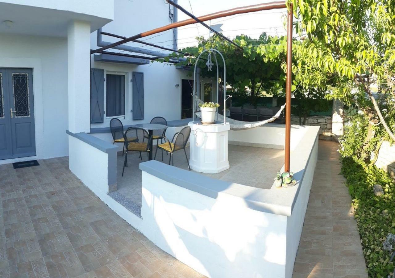 Holiday Home Dioniza Воднян Экстерьер фото