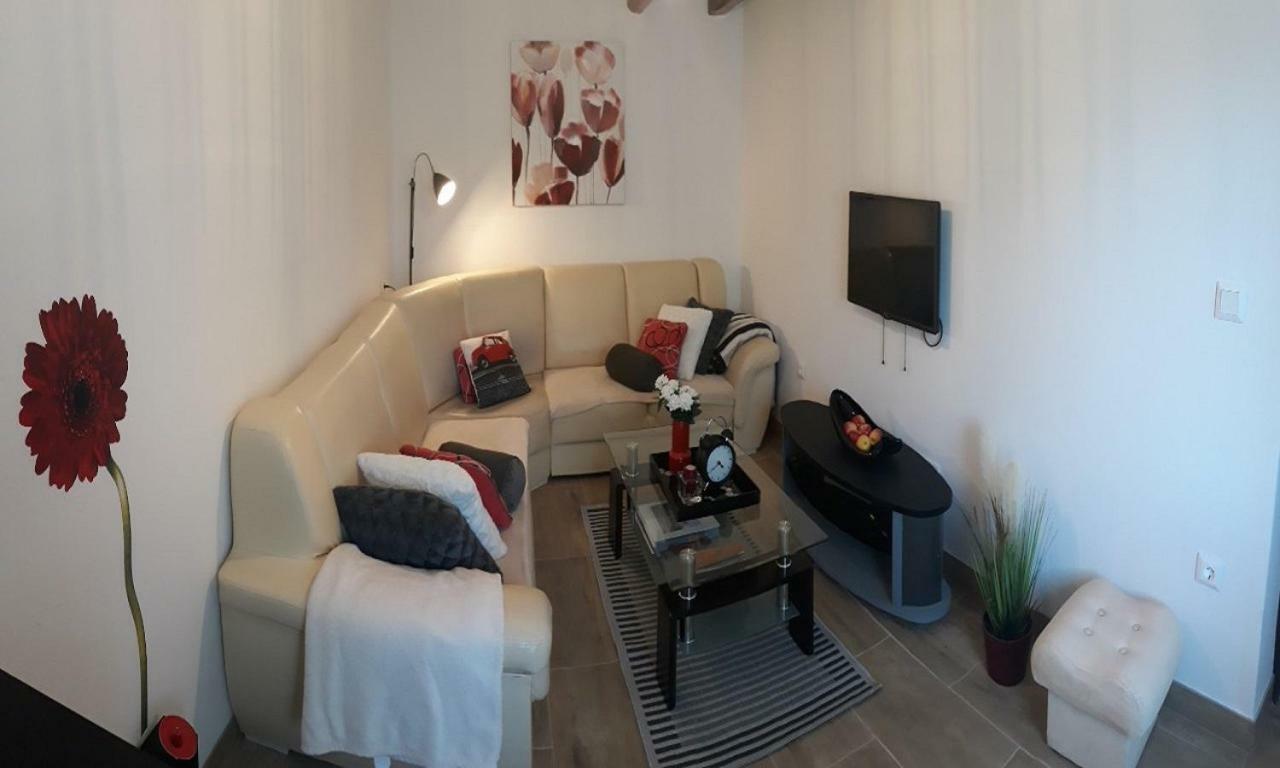 Holiday Home Dioniza Воднян Экстерьер фото